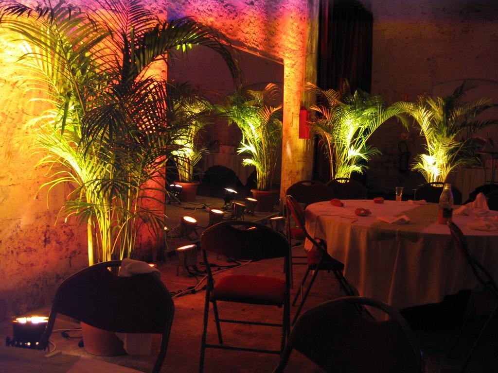 Domaine Des Chais Thenac  Bagian luar foto