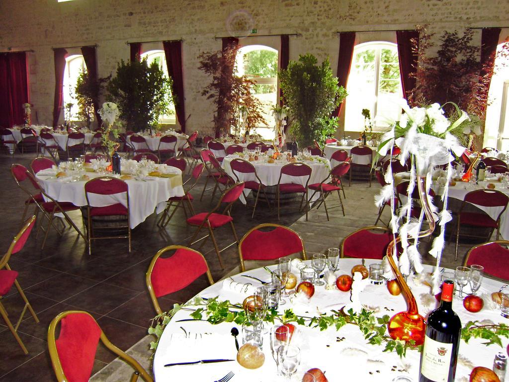 Domaine Des Chais Thenac  Bagian luar foto