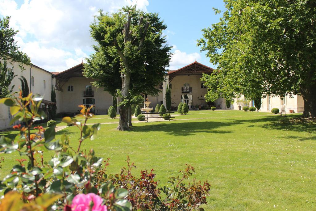 Domaine Des Chais Thenac  Bagian luar foto