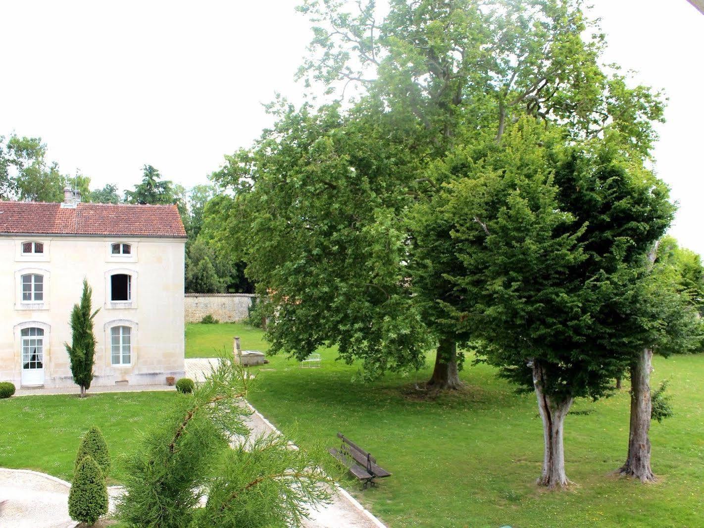 Domaine Des Chais Thenac  Bagian luar foto