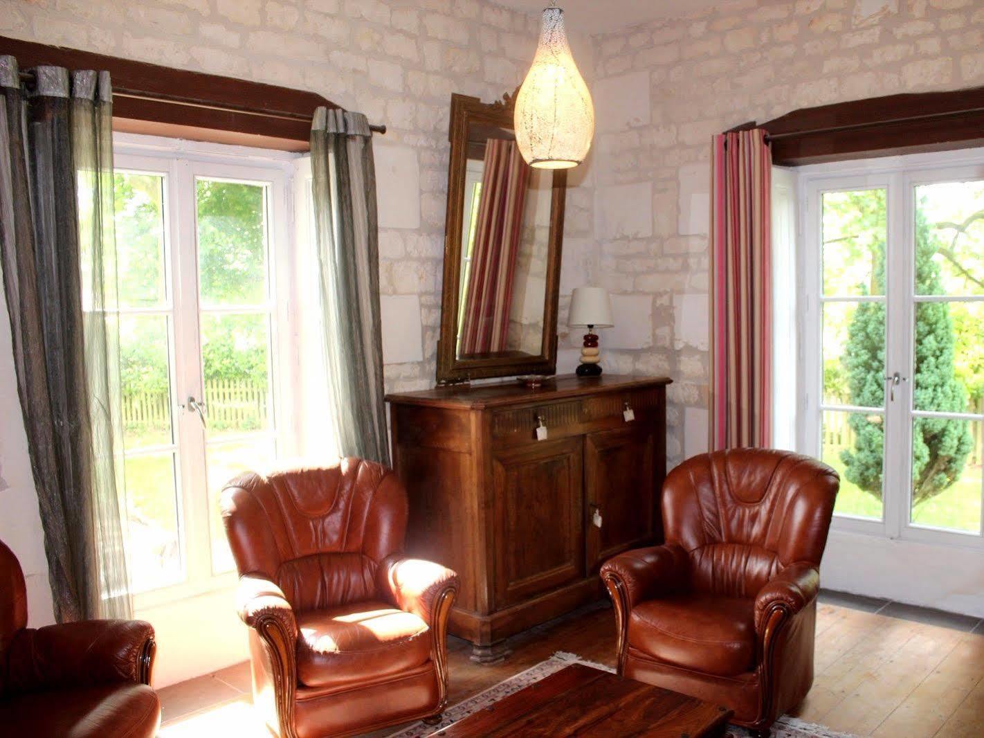 Domaine Des Chais Thenac  Bagian luar foto